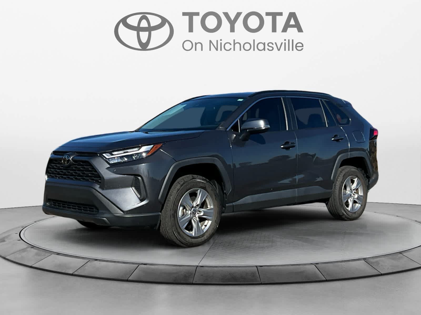 Used 2024 Toyota RAV4 XLE AWD/4WD image 1
