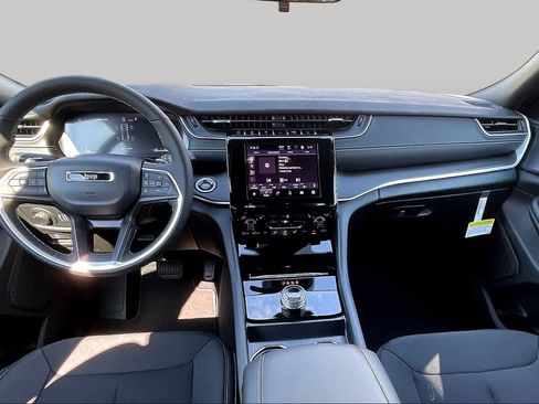 New 2025 Jeep Grand Cherokee Laredo X w/ Luxury Tech Group I AWD/4WD image 5