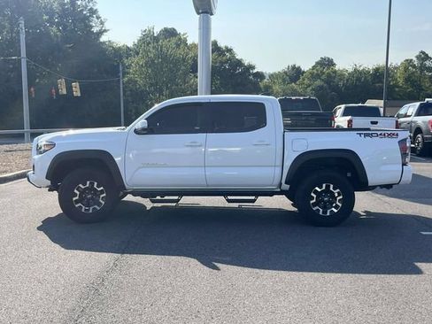 Used 2023 Toyota Tacoma TRD Off-Road w/ Advanced Technology Package AWD/4WD image 7