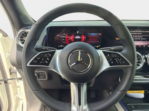 Used 2026 Mercedes-Benz GLB 250 GLB 250 image 48