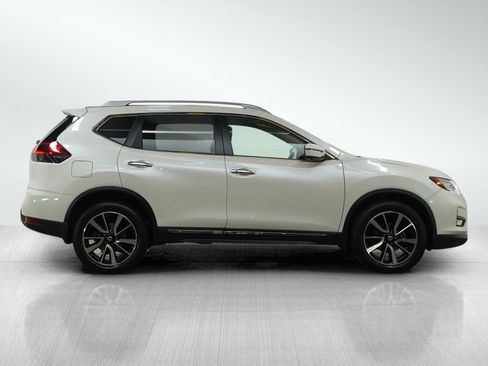 Used 2019 Nissan Rogue SL w/ Premium Package image 6