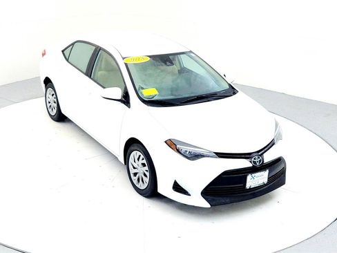 Certified 2018 Toyota Corolla LE image 13