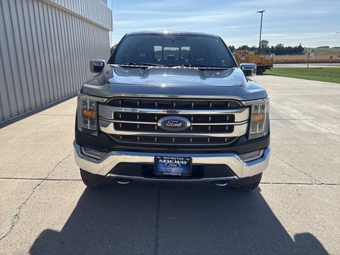 Used 2021 Ford F150 Lariat image 2