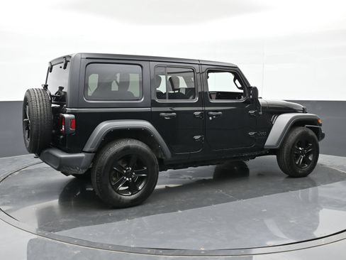Used 2022 Jeep Wrangler Unlimited Sport AWD/4WD image 8