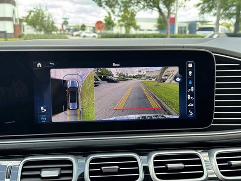 Certified 2024 Mercedes-Benz GLS 580 4MATIC image 21