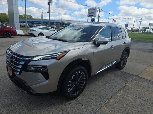 New 2026 Nissan Rogue Platinum AWD/4WD image 10