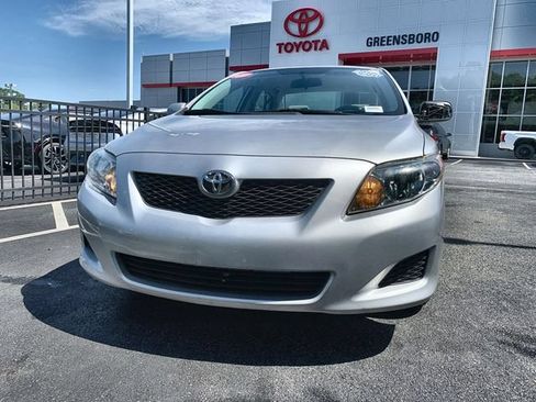 Used 2010 Toyota Corolla LE FWD image 3