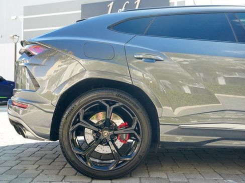 Used 2019 Lamborghini Urus AWD/4WD image 31