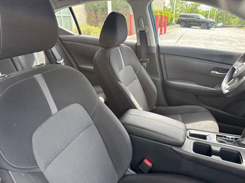 Used 2025 Nissan Sentra SV FWD image 35
