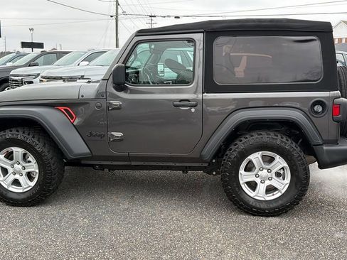 Used 2023 Jeep Wrangler Sport S image 8