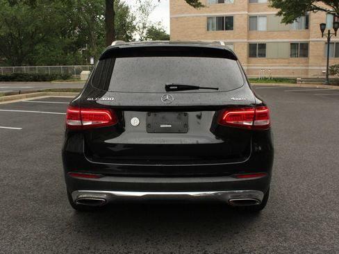 Used 2017 Mercedes-Benz GLC 300 4MATIC w/ Premium 1 Package image 8
