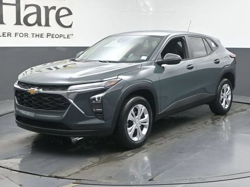 New 2026 Chevrolet Trax LS FWD image 12