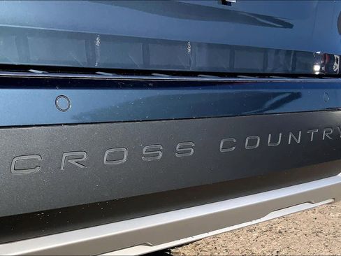 Used 2020 Volvo V90 T6 Cross Country image 28