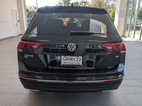 Used 2018 Volkswagen Tiguan SEL Premium image 6