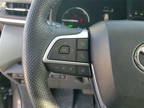 Used 2024 Toyota Sienna XLE image 14