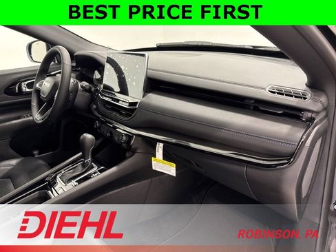 New 2026 Jeep Compass Latitude image 15