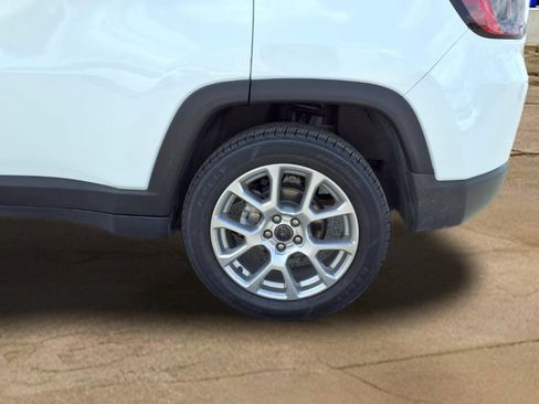 Used 2025 Jeep Compass Limited AWD/4WD image 25