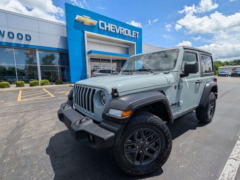 Used 2024 Jeep Wrangler Sport AWD/4WD image 23