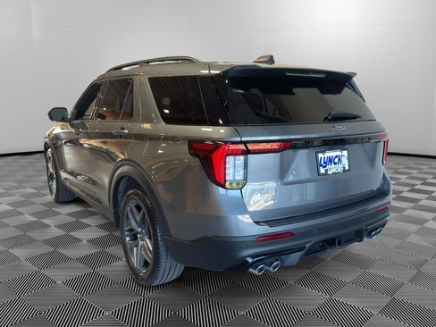 Used 2025 Ford Explorer ST AWD/4WD image 3