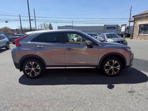 Used 2018 Mitsubishi Eclipse Cross SE image 5