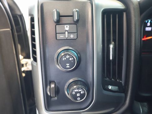 Used 2015 Chevrolet Silverado 2500 LT w/ LT Convenience Package image 12