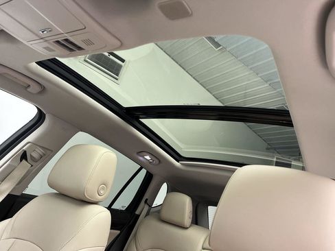 Used 2019 Buick Envision Premium AWD/4WD image 7