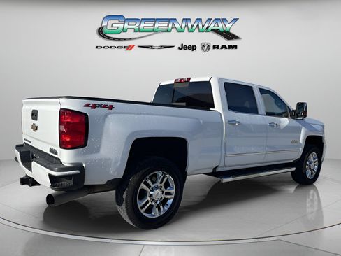 Used 2019 Chevrolet Silverado 2500 High Country w/ Duramax Plus Package AWD/4WD image 4