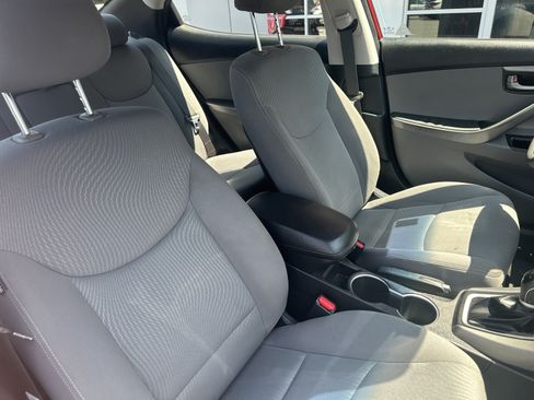 Used 2015 Hyundai Elantra SE FWD image 24