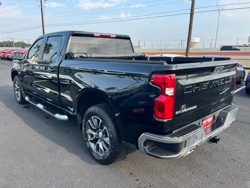Used 2022 Chevrolet Silverado 1500 LT AWD/4WD image 4