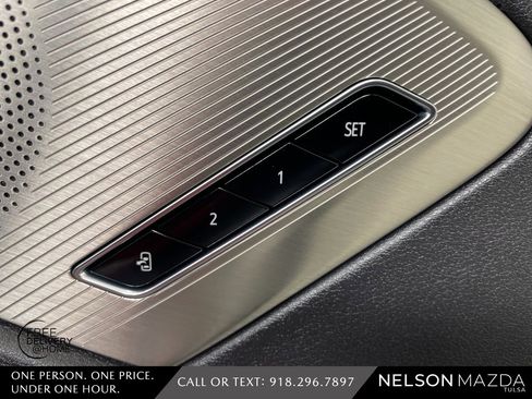 Used 2023 Chevrolet Corvette Stingray Preferred Cpe w/ Z51 Performance Package image 45