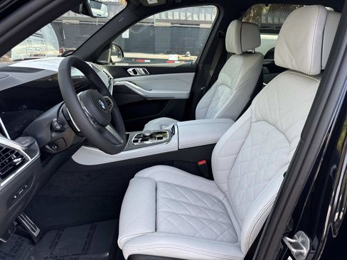 New 2026 BMW X5 xDrive40i w/ M Sport Package image 22