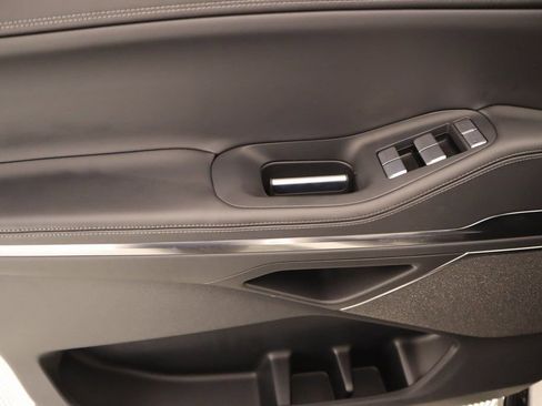 New 2025 Lincoln Navigator Reserve w/ Jet Appearance Package AWD/4WD image 17
