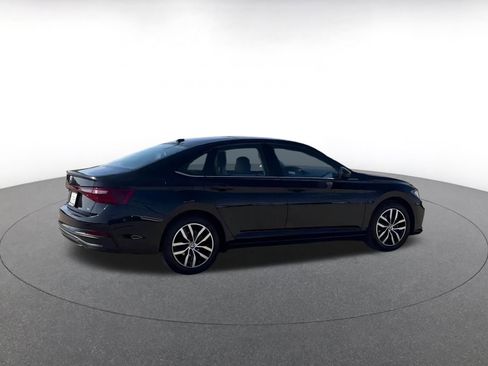 Used 2025 Volkswagen Jetta SE image 15