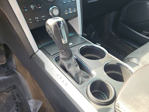 Used 2013 Ford Explorer XLT image 17