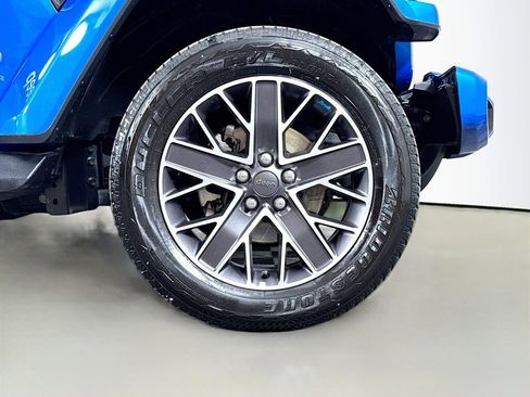 Used 2023 Jeep Wrangler Unlimited Sahara AWD/4WD image 47