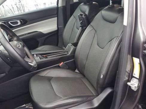 Certified 2022 Jeep Compass Limited image 22