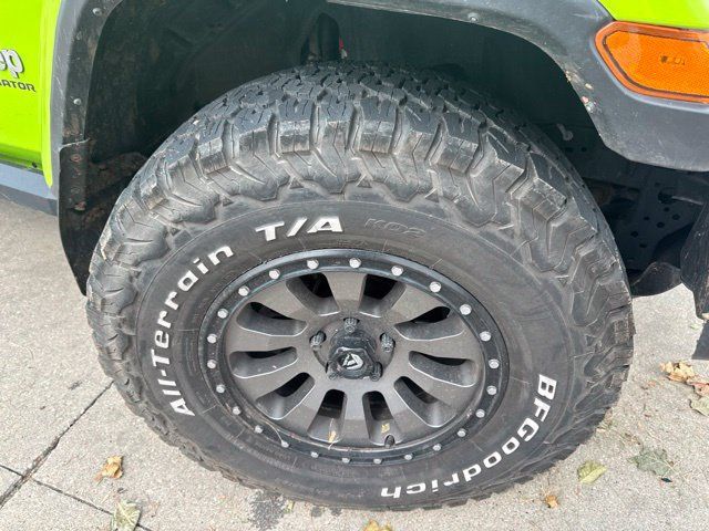 Used 2021 Jeep Gladiator Overland w/ Popular Equipment Package AWD/4WD image 3