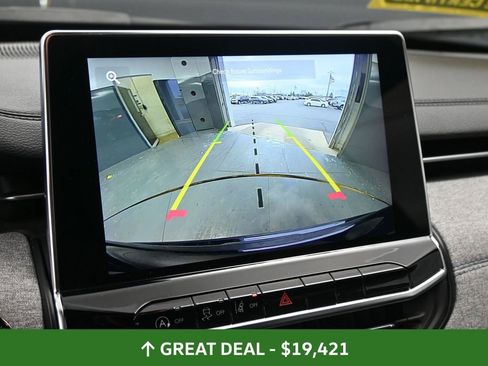 Used 2024 Jeep Compass Latitude image 29