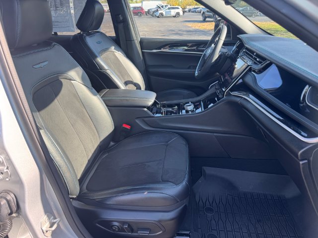 Certified 2023 Jeep Grand Cherokee Trailhawk AWD/4WD image 14
