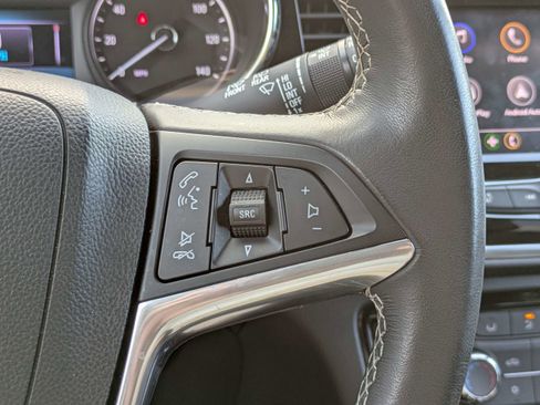 Used 2022 Buick Encore Preferred w/ Safety Package image 39