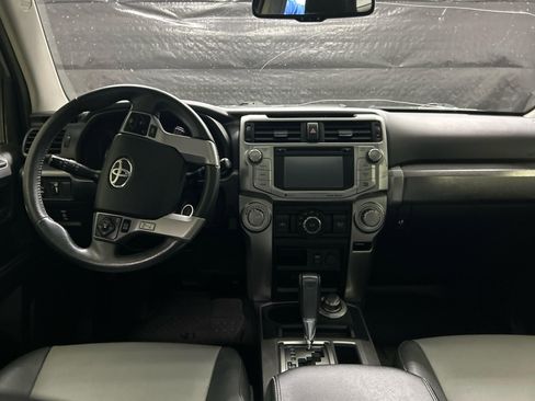 Used 2019 Toyota 4Runner SR5 Premium AWD/4WD image 11