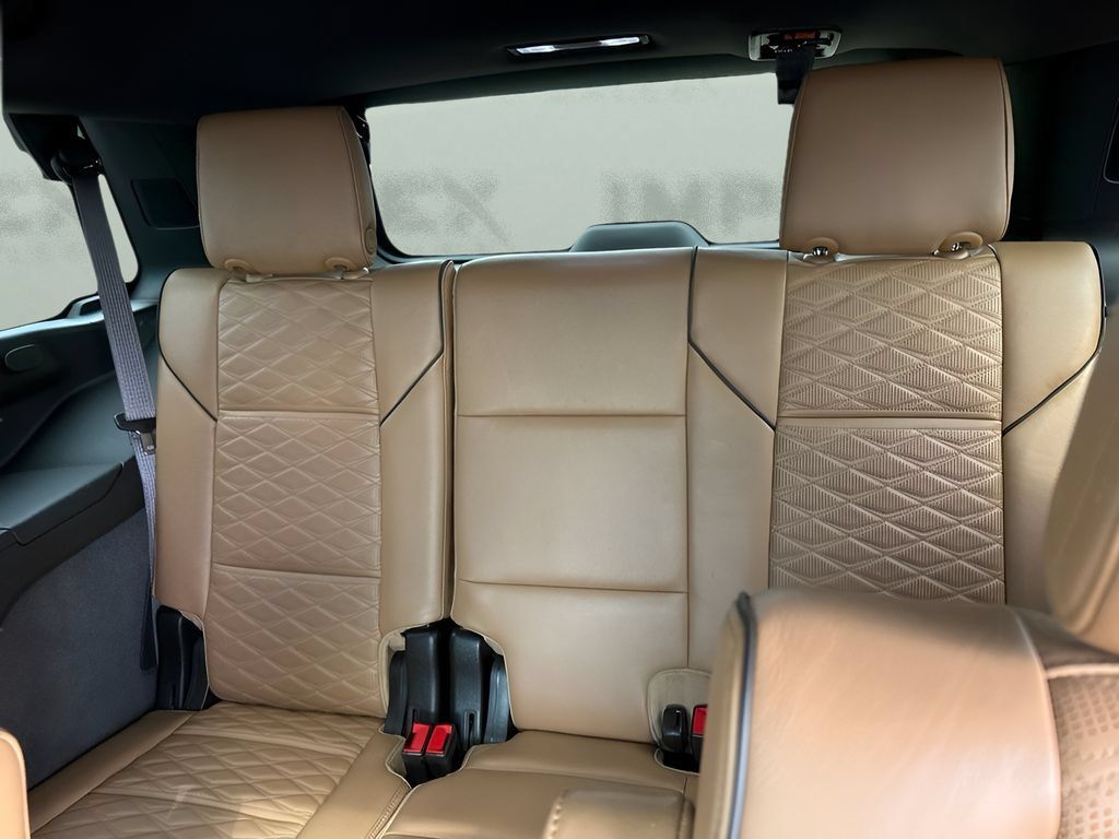 Used 2022 Cadillac Escalade Premium Luxury RWD image 14