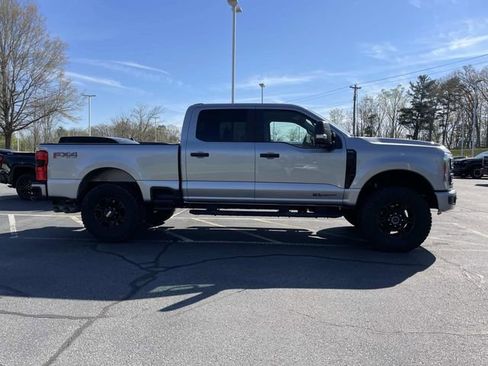 Used 2023 Ford F250 XL w/ STX Appearance Package image 6