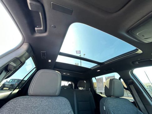 Used 2025 Chevrolet Traverse LT w/ Sun and Wheel Package AWD/4WD image 29