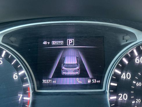 Used 2016 Nissan Pathfinder Platinum image 41