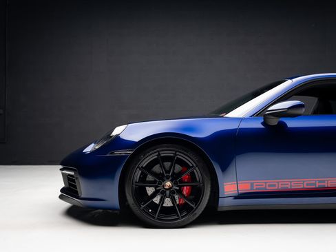 Used 2023 Porsche 911 Carrera S RWD image 19