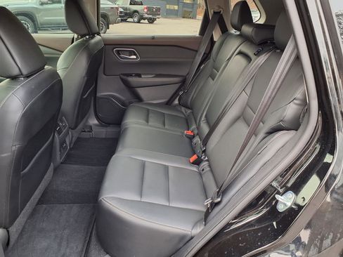 Used 2021 Nissan Rogue SL w/ Premium Package image 10