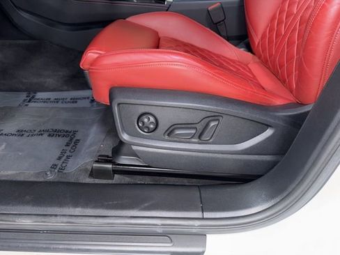 Used 2024 Audi SQ5 Premium Plus w/ Premium Plus Package image 8