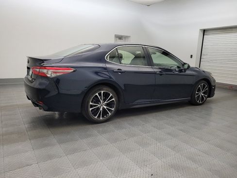 Used 2018 Toyota Camry SE image 10