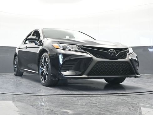 Used 2020 Toyota Camry SE image 57